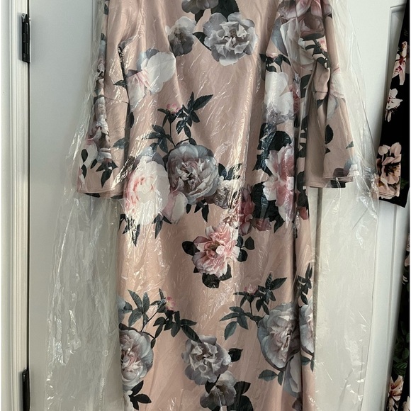Calvin Klein Dresses & Skirts - Calvin Klein floral dress